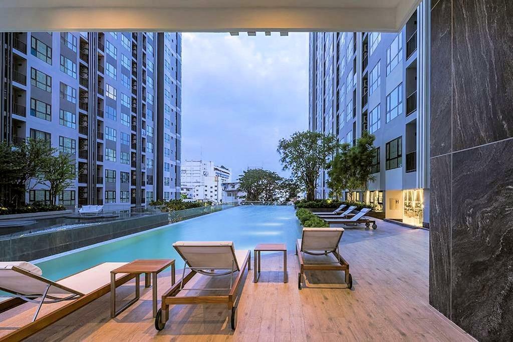 The Base Central Pattaya By Pattaya Holiday Exterior photo